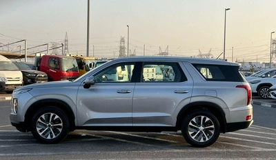 Hyundai Palisade 2022 Hyundai Paliside Gcc specs - 3.5L V6 -AWD 4x4 - Rear Camera & Sensor  - 7 Seater-4