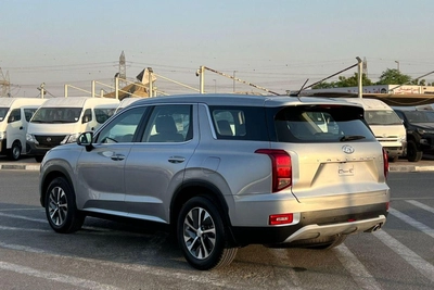 Hyundai Palisade 2022 Hyundai Paliside Gcc specs - 3.5L V6 -AWD 4x4 - Rear Camera & Sensor  - 7 Seater-6