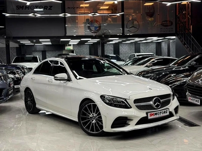 Mercedes-Benz C-Class C200 2019 | GCC Specs | Low Mileage | Pristine Condition-1