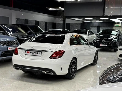 Mercedes-Benz C-Class C200 2019 | GCC Specs | Low Mileage | Pristine Condition-10