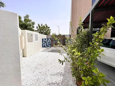 Spacious, Luxury 2 Bedroom Corner Townhouse with Close Kitchen Available For Rent in Nasma Residence-2