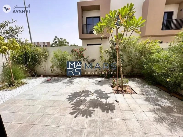 Spacious, Luxury 2 Bedroom Corner Townhouse with Close Kitchen Available For Rent in Nasma Residence