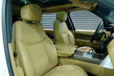 Land Rover Range Rover Vogue P400 SE LWB-9