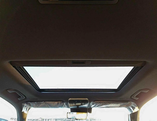 Lexus LX500D TURBO SPORTS /3.3L V6 DIESEL /POWER SEATS & 360*CAM / SUNROOF / FULL OPTION