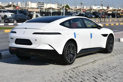 AVATR 12 2025 | WHITE-11