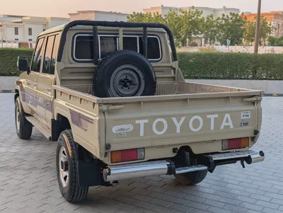 2013 Toyota Land Cruiser Pickup 4.0L V6  Interior and Exterior Excellent Condition-10