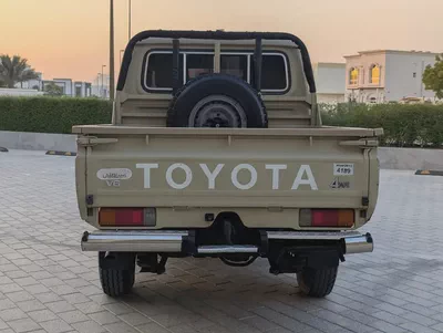 2013 Toyota Land Cruiser Pickup 4.0L V6  Interior and Exterior Excellent Condition-11