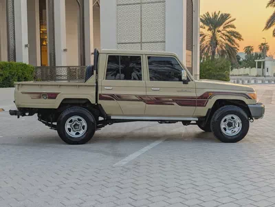 2013 Toyota Land Cruiser Pickup 4.0L V6  Interior and Exterior Excellent Condition-12