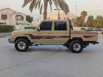 2013 Toyota Land Cruiser Pickup 4.0L V6  Interior and Exterior Excellent Condition-13