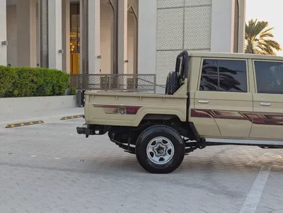 2013 Toyota Land Cruiser Pickup 4.0L V6  Interior and Exterior Excellent Condition-16