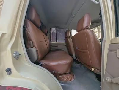 2013 Toyota Land Cruiser Pickup 4.0L V6  Interior and Exterior Excellent Condition-8