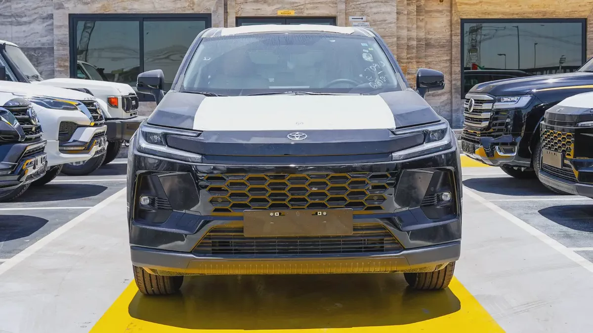 Toyota RAV4 LE HYBRID 2.5 FWD 2026 GCC Specs