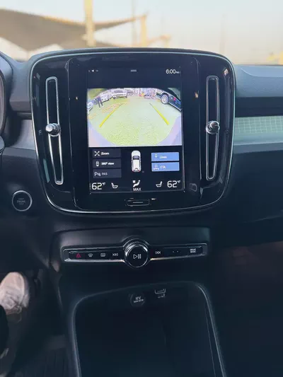 Volvo XC40 T4 Momentum 2022 American Specs-10