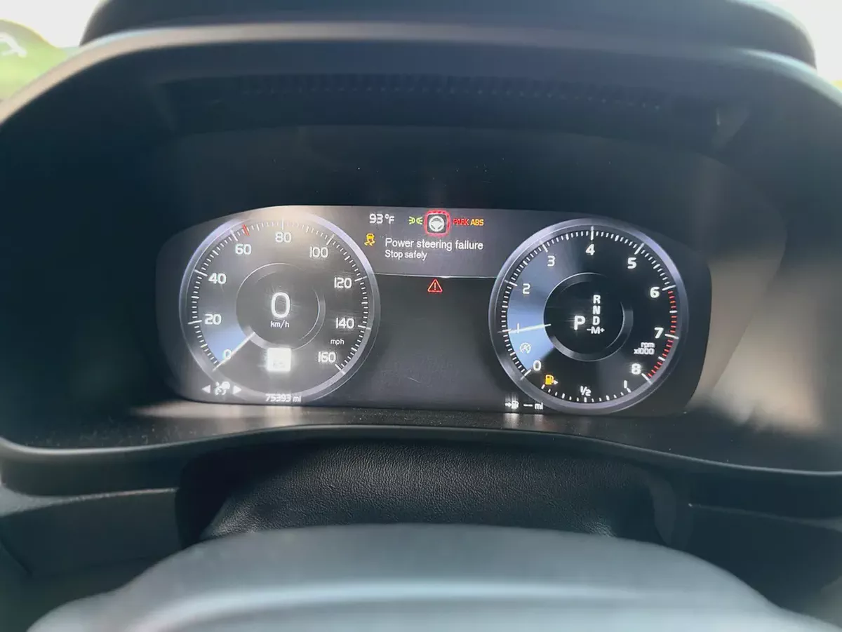 Volvo XC40 T4 Momentum 2022 American Specs-9-9
