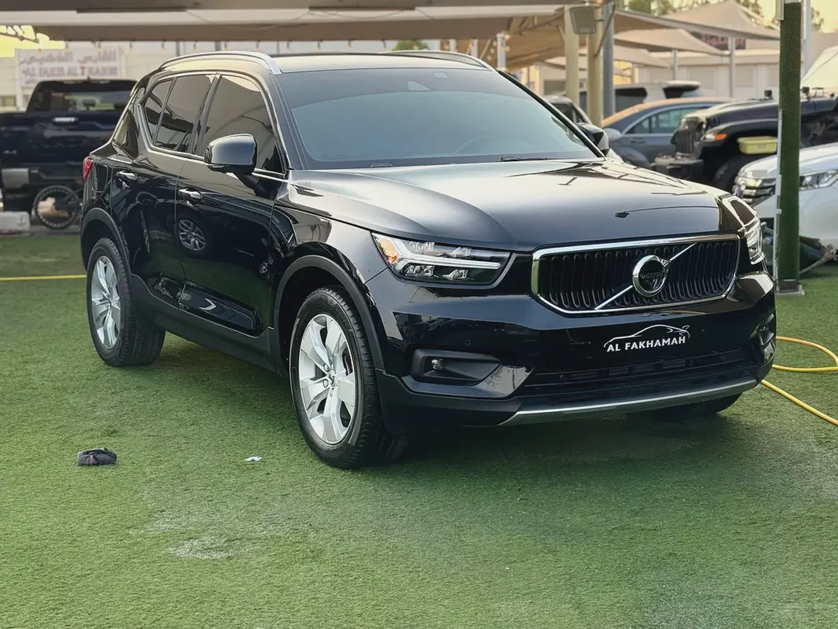 Volvo XC40 T4 Momentum 2022 American Specs