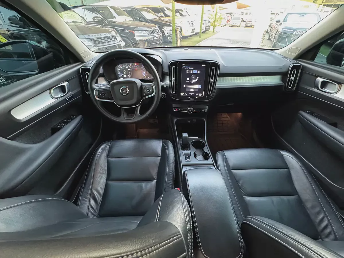 Volvo XC40 T4 Momentum 2022 American Specs-6-6