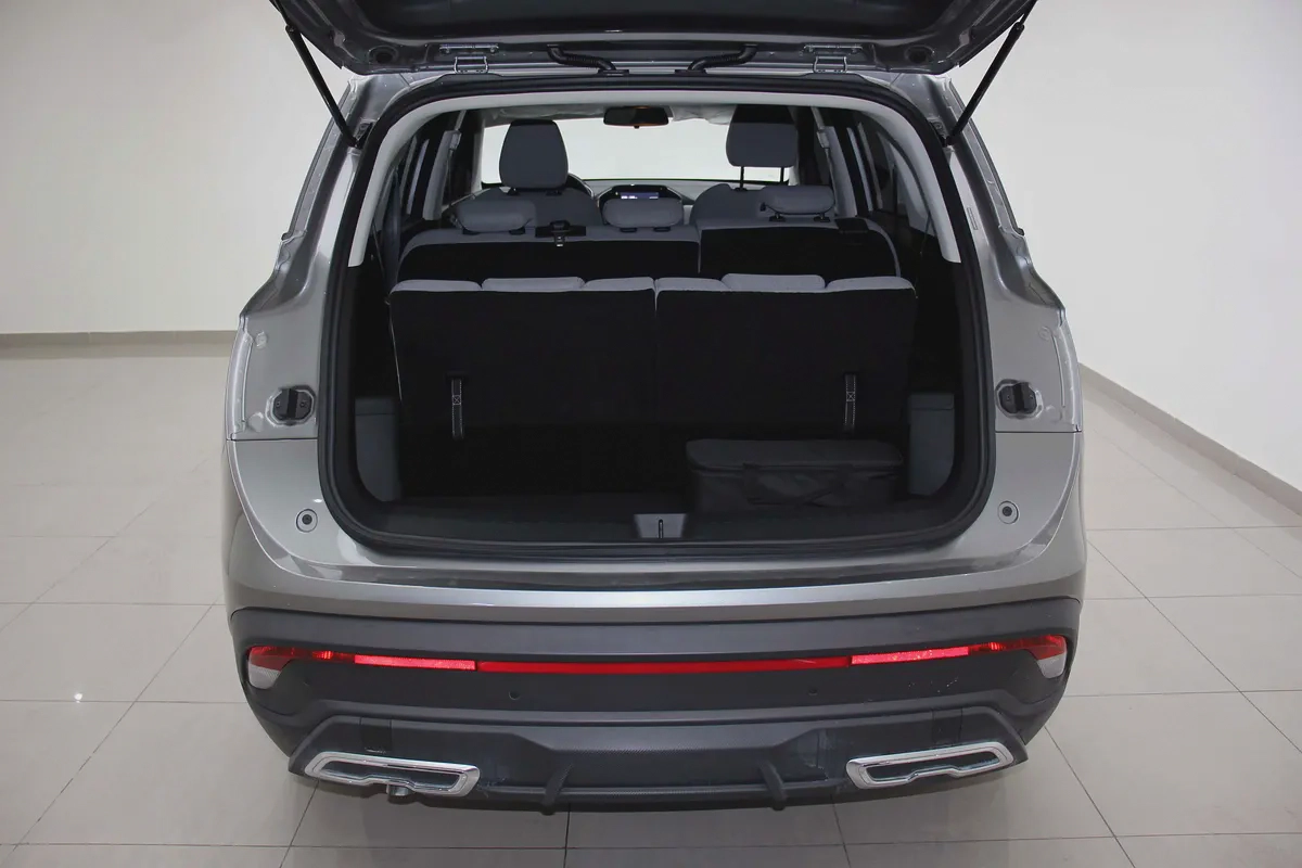 Chevrolet Captiva LS 2026 GCC Specs-4-4