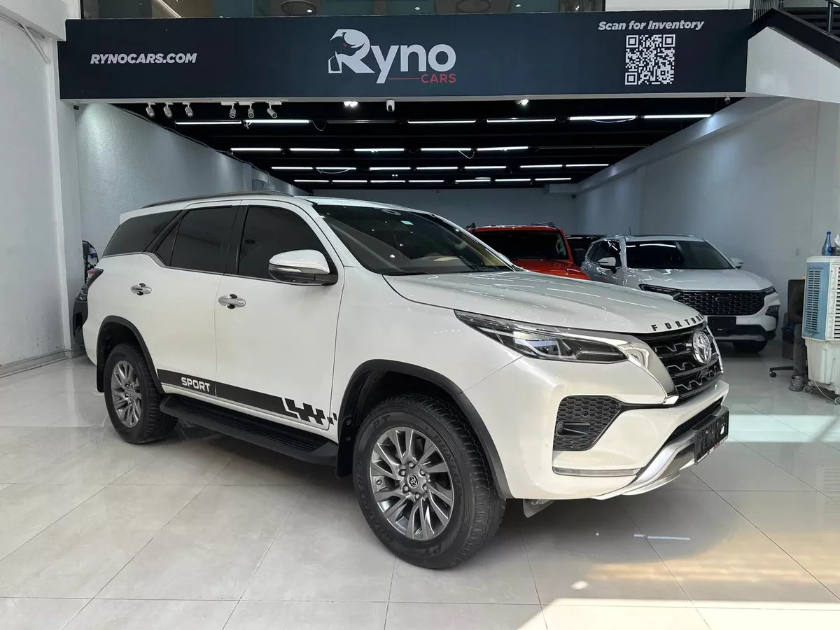 2023 Toyota Fortuner VXR 4.0L V6 // EMI Starting from 2,500 AED