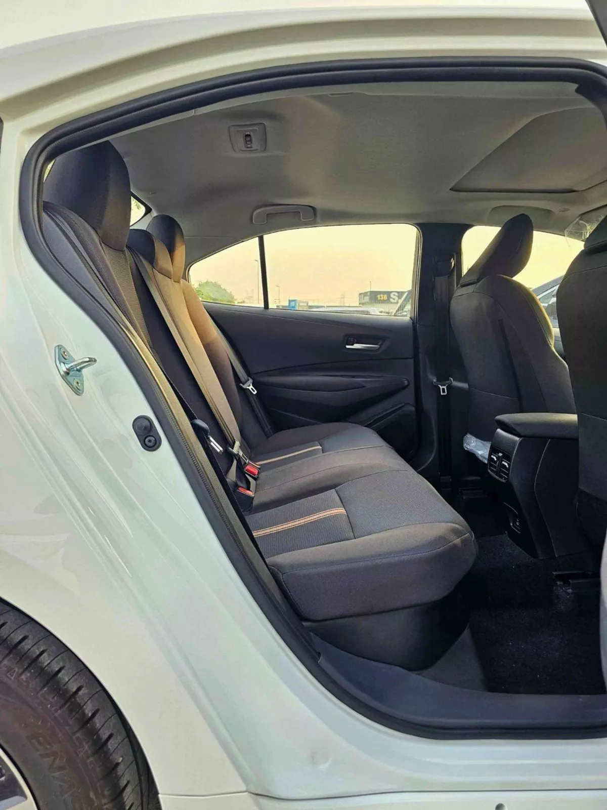 Toyota Levin STD (NON GCC) LUXURY HYBRID / 1.8L PETROL A/T / SUNROOF / REAR CAMERA (CODE # LL18HEV)-9-0