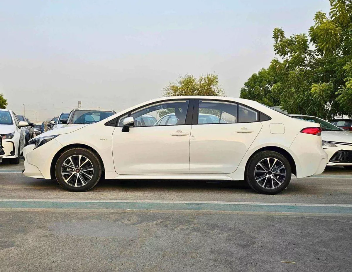 Toyota Levin STD (NON GCC) LUXURY HYBRID / 1.8L PETROL A/T / SUNROOF / REAR CAMERA (CODE # LL18HEV)-3-0