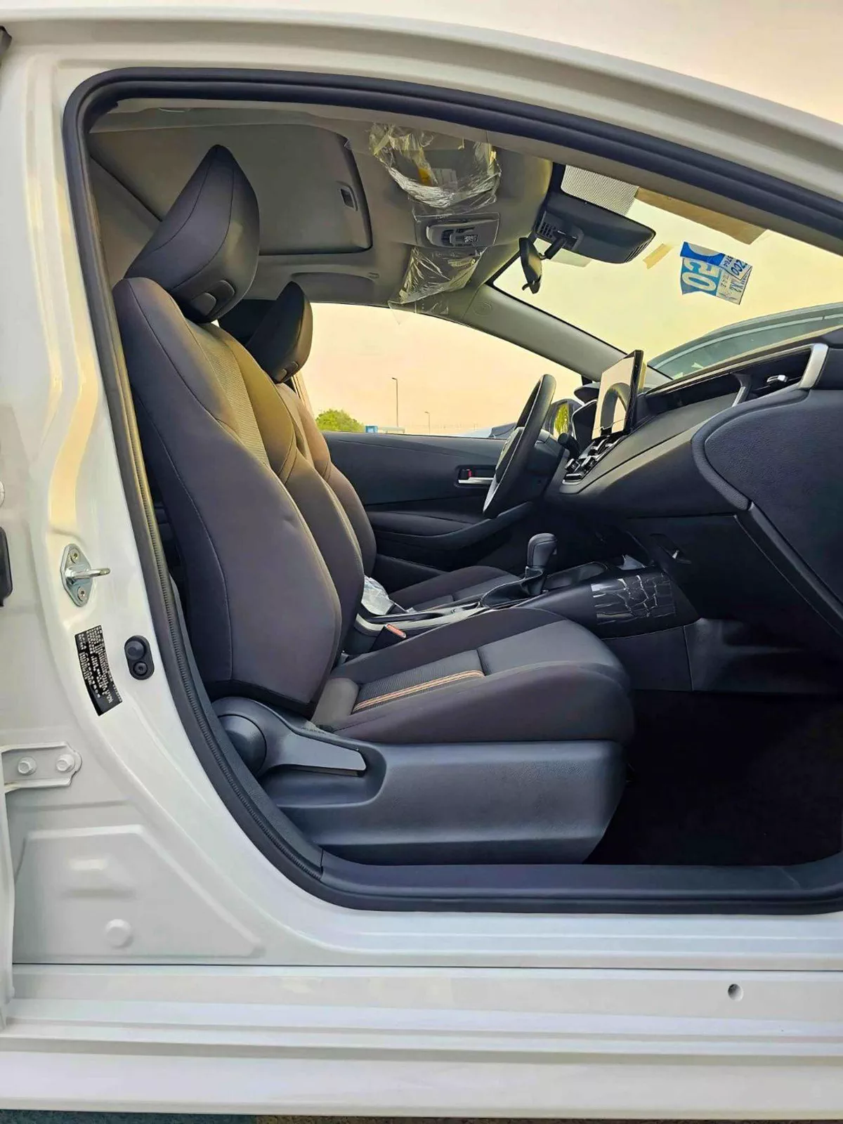 Toyota Levin STD (NON GCC) LUXURY HYBRID / 1.8L PETROL A/T / SUNROOF / REAR CAMERA (CODE # LL18HEV)-7-0