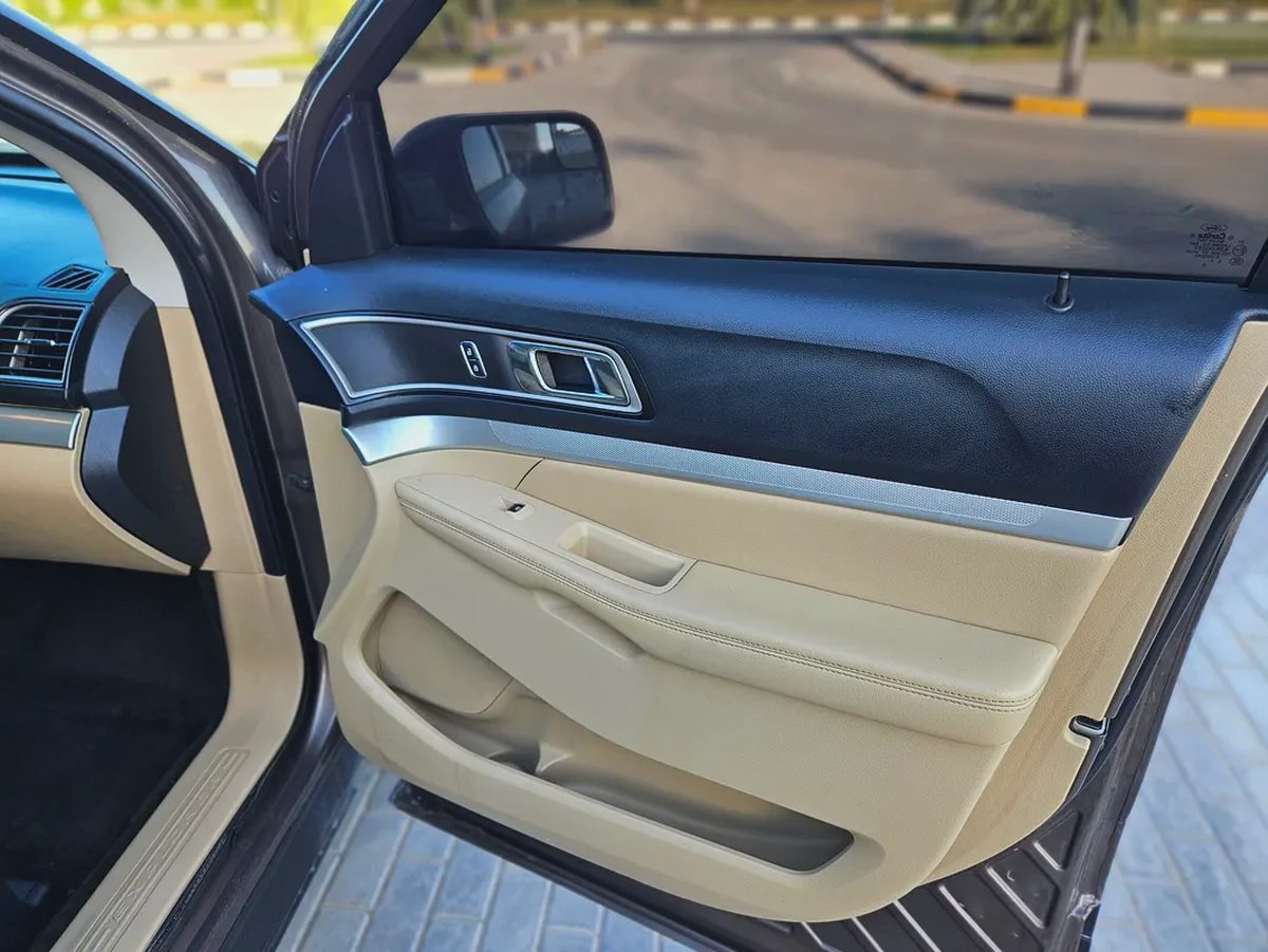 Ford Explorer XLT Limited 2016 GCC Premium Condition Single Hand Driven Car Full Option TOP