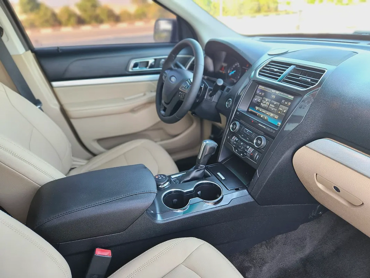 Ford Explorer XLT Limited 2016 GCC Premium Condition Single Hand Driven Car Full Option TOP