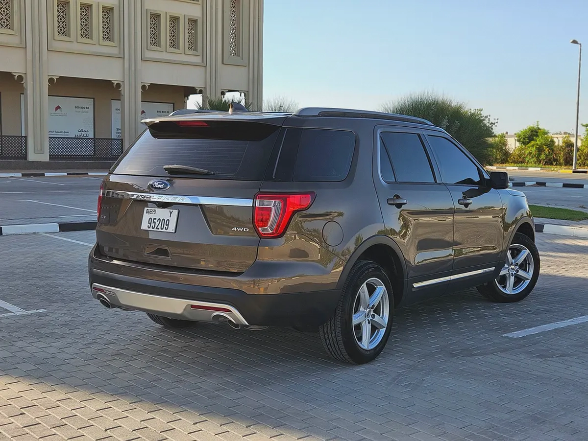 Ford Explorer XLT Limited 2016 GCC Premium Condition Single Hand Driven Car Full Option TOP