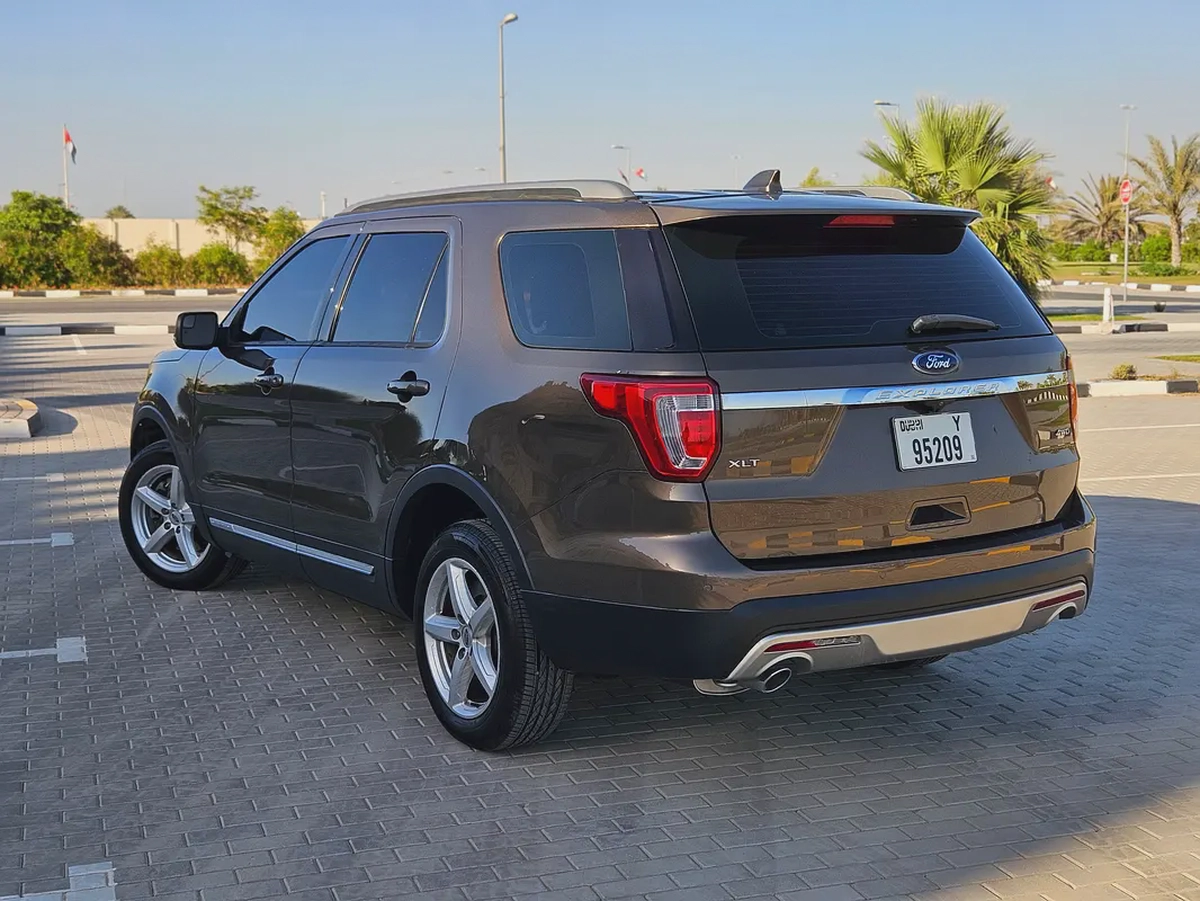 Ford Explorer XLT Limited 2016 GCC Premium Condition Single Hand Driven Car Full Option TOP
