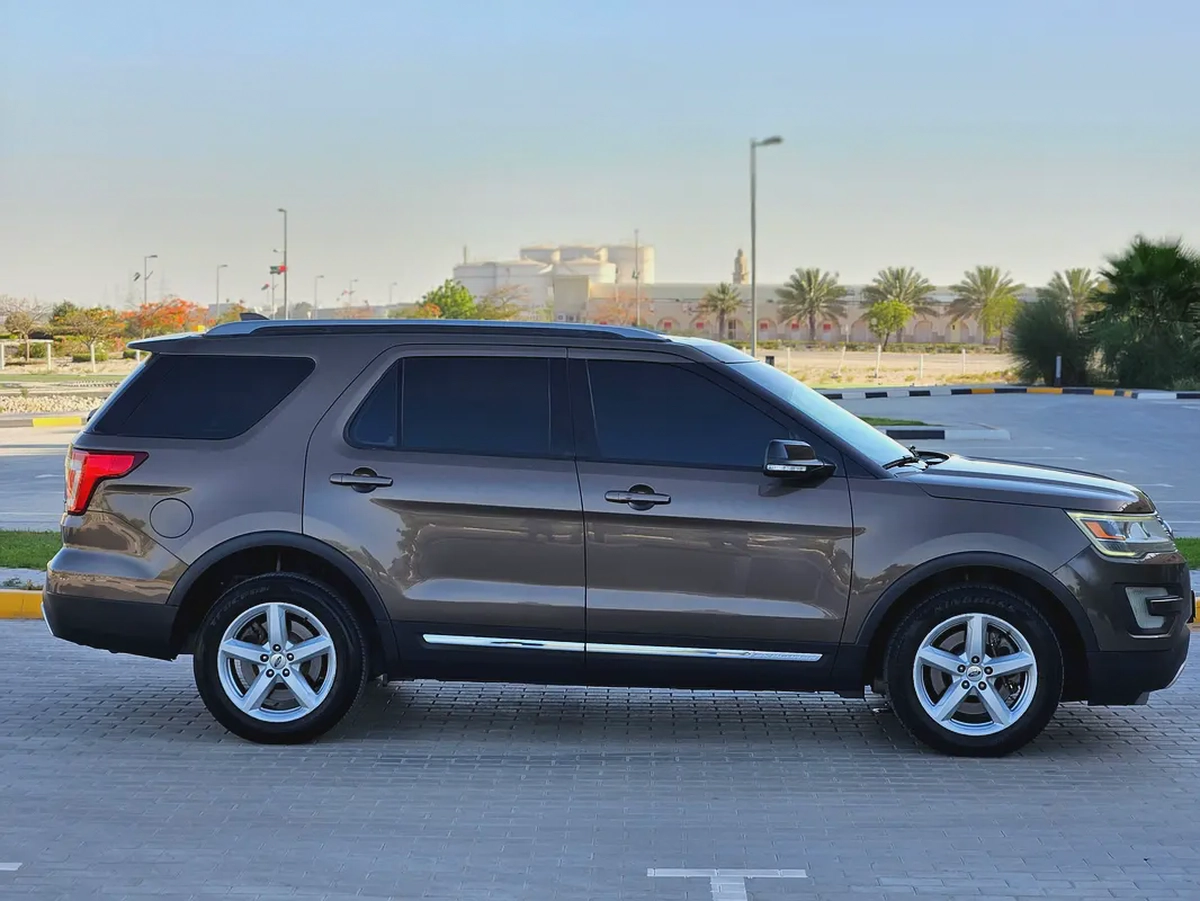Ford Explorer XLT Limited 2016 GCC Premium Condition Single Hand Driven Car Full Option TOP