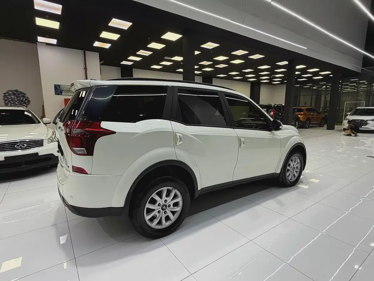 Mahindra XUV 500 W6 2022 GCC Specs - Excellent Condition-3-3