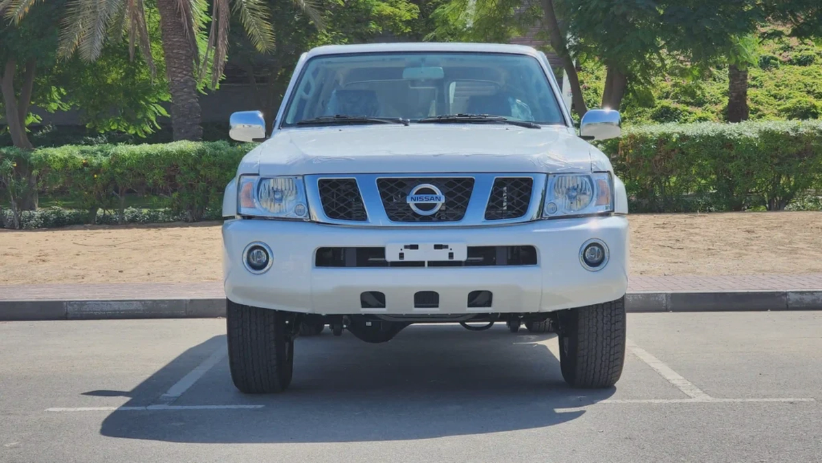 2024 Nissan Patrol GRX (White)-1-1