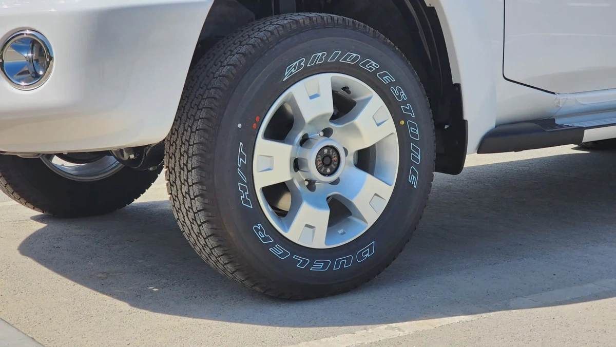 2024 Nissan Patrol GRX (White)-13-13