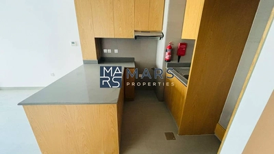 Cozy 1BHK with Balcony & Stunning Community View-4