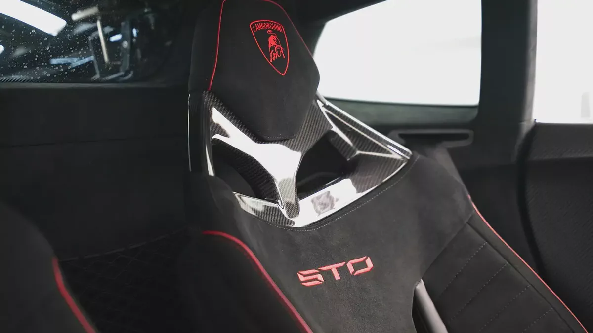2021 LAMBORGHINI HURACAN STO-9-9