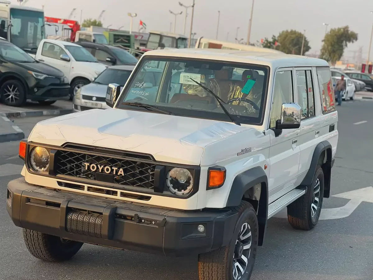 2026 Toyota Land Cruiser 70 Series LC 76 LX 4.0L A/T GCC Specs SAUDI-2-2