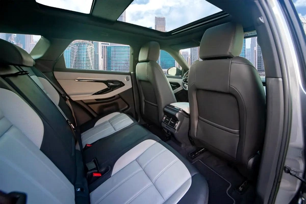 3,000 PM | 0% Down-Payment | Land Rover Warranty | SUNROOF