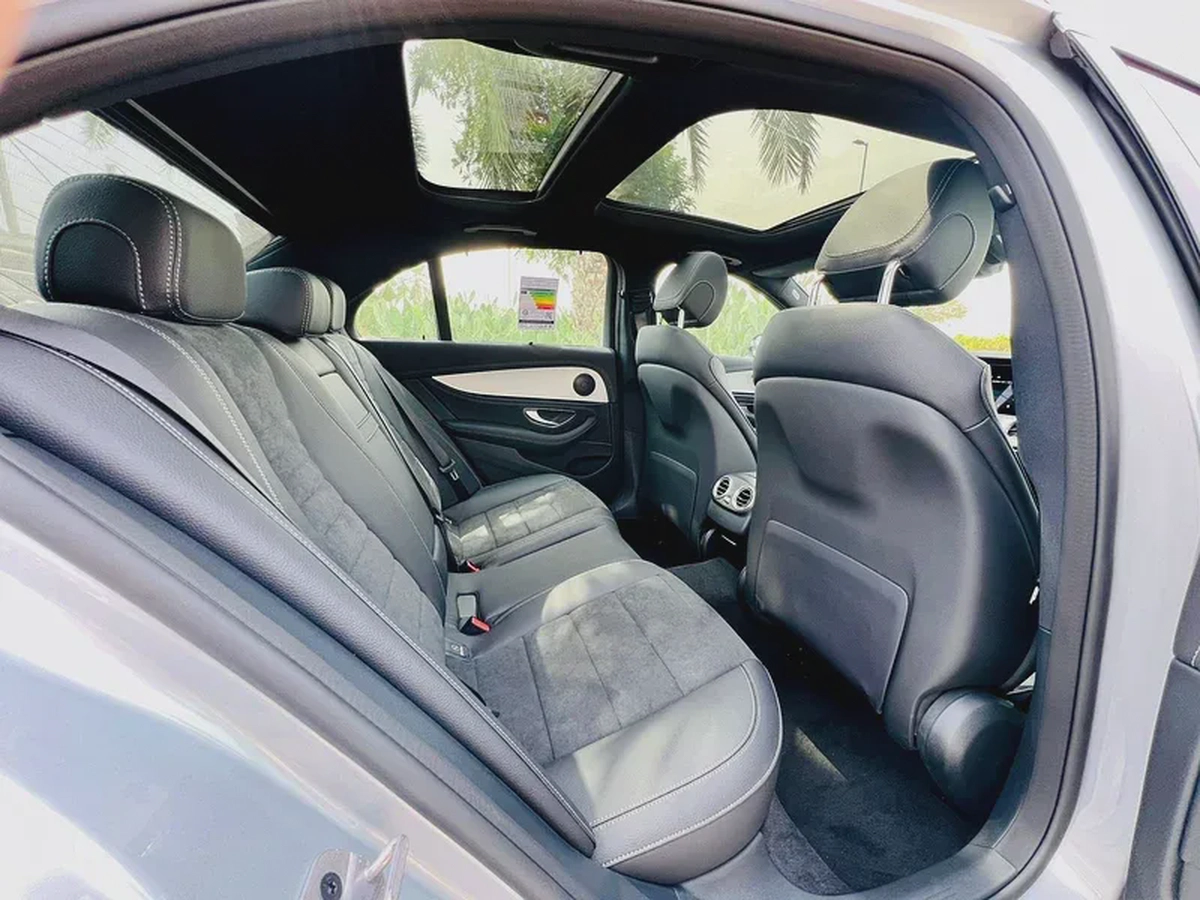 MERCEDES BENZ E200 AMG | GCC SPECS | YEAR: 2023 | 5-YEAR GARGASH WARRANTY + 5-YEAR SERVICE CONTRACT-9-9
