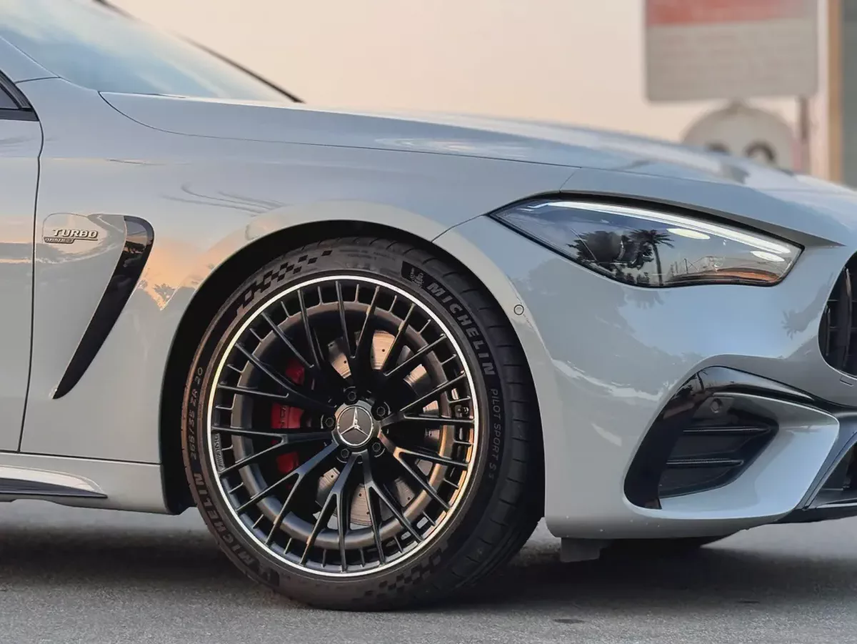 CLE 53 AMG / 11,700 Km / 5 YEARS WARRANTY / SPECIAL ORDER/ FULL OPTION-8-8