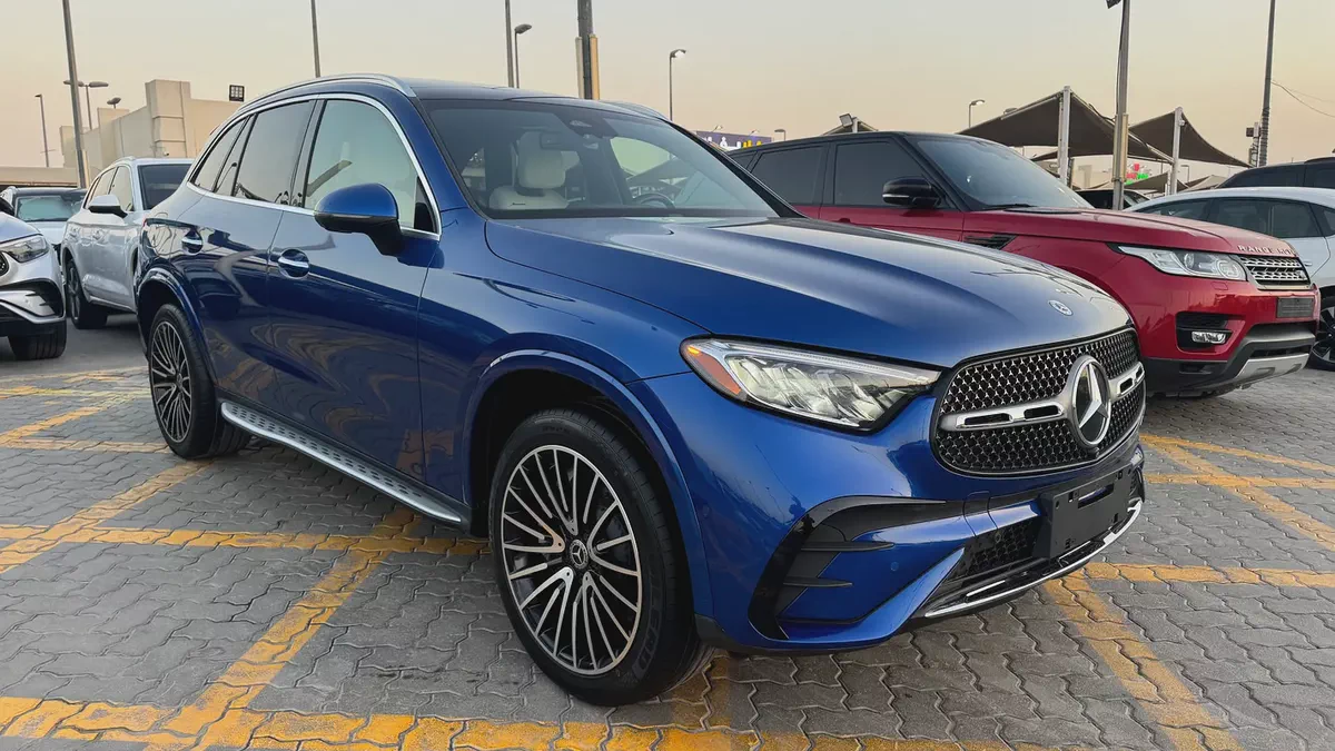 2023 Mercedes-Benz GLC 300 4MATIC - American Specs - GCC Stock-1-1
