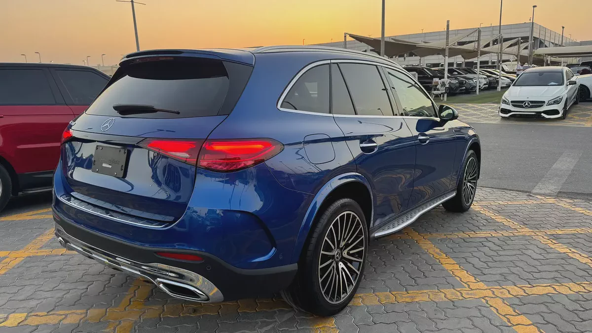 2023 Mercedes-Benz GLC 300 4MATIC - American Specs - GCC Stock-3-3