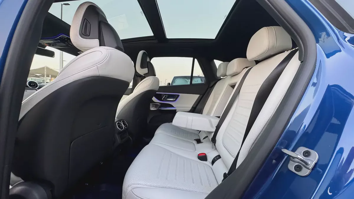 2023 Mercedes-Benz GLC 300 4MATIC - American Specs - GCC Stock-6-6