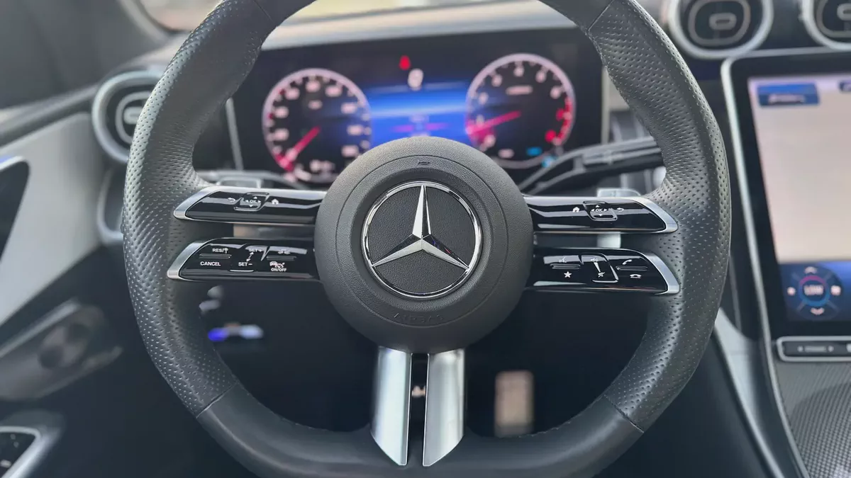 2023 Mercedes-Benz GLC 300 4MATIC - American Specs - GCC Stock-8-8