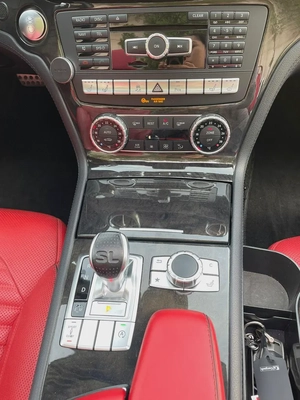 MERCEDES BENZ SL500-2016-( HARD TOP CONVERTIBLE )-135000KM-GCC SPECS-EXCELLENT CONDITION