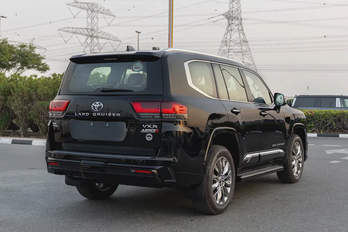 Toyota Land Cruiser LC300 VXR Aero S 2026 | GCC Specs | 4WD | V6 3.5L Twin Turbo | Petrol-3-3