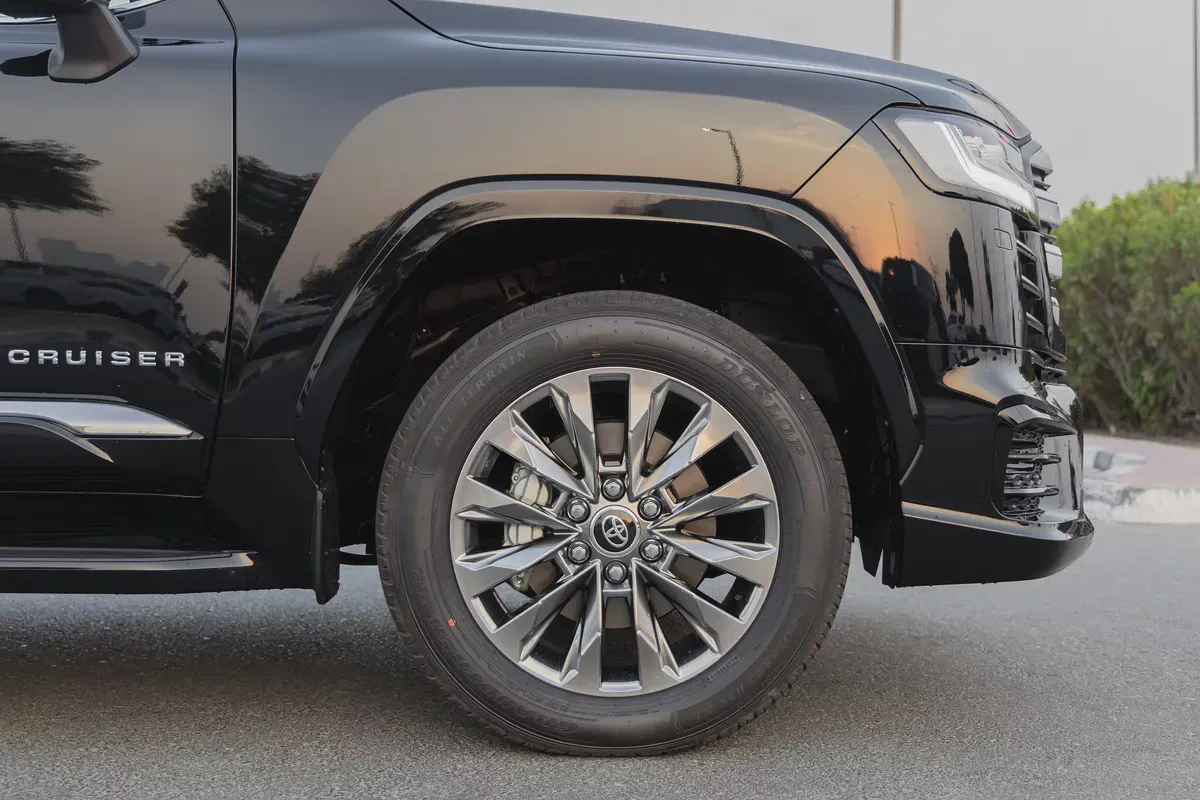 Toyota Land Cruiser LC300 VXR Aero S 2026 | GCC Specs | 4WD | V6 3.5L Twin Turbo | Petrol-7-7