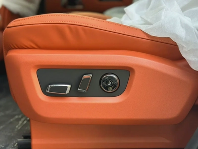 Rox01 / 7 Seats-13
