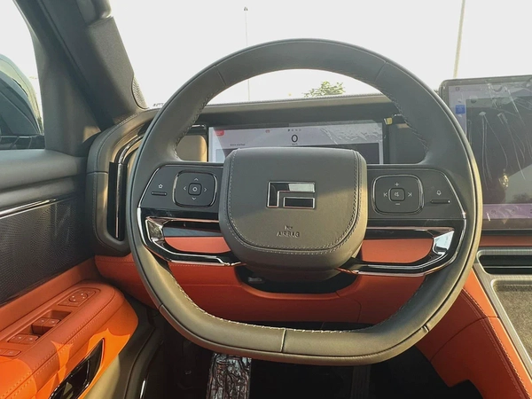 Rox01 / 7 Seats