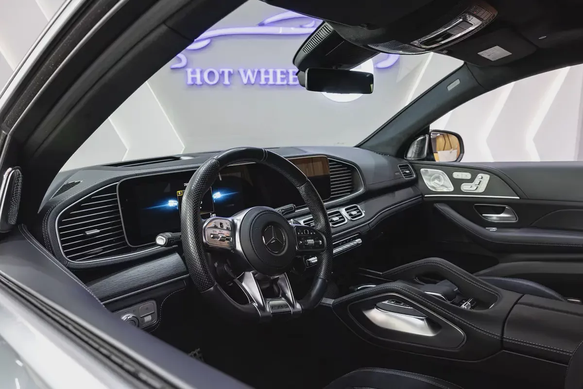 2021 - Mercedes-Benz GLE 63s AMG - V8 for 299,000.00 AED-9-9
