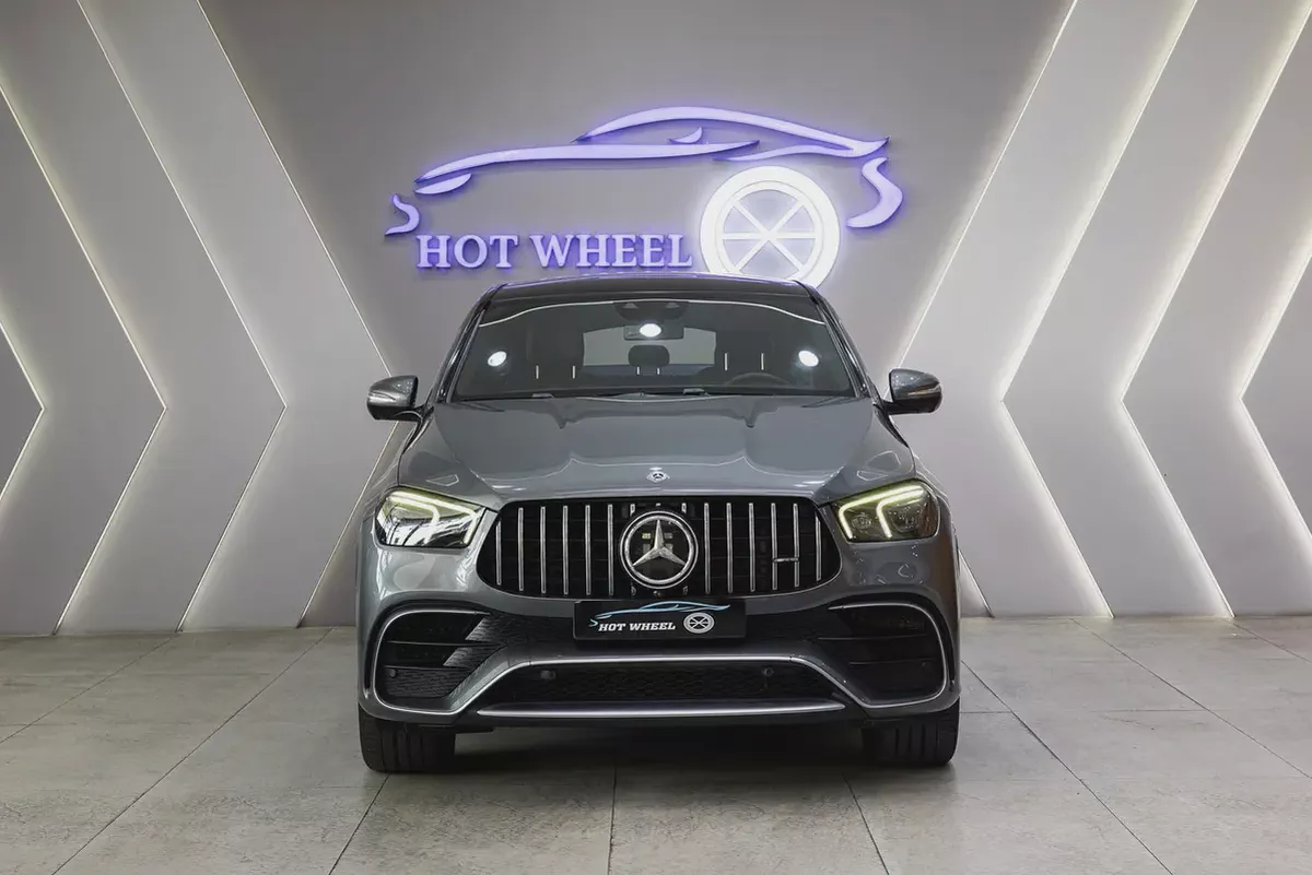 2021 - Mercedes-Benz GLE 63s AMG - V8 for 299,000.00 AED-2-2
